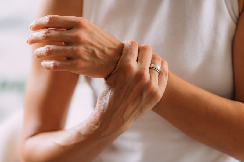 Dolori articolari: cause e rimedi per tornare a muoversi con libertà